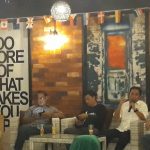 Suasana kegiatan 'Ngopi' di Lawaka Caffe, Senin Malam (23/12)