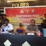 Kapolres Touna, AKBP Ramses sianipar, Sik, MH yang di dampingi kasat reskrim polres Touna AKP zulkifli saat mengelar konfrensi pers pelaku pencurian rumah anggota DPRD Touna jafar M. amin.