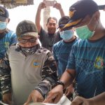 Danlanal Tolitoli - Buol Letkol (P) Bayu Dwi Wicaksono, ST. MM. yang di dampingi Pasintel Kapten (P) Pohan beserta rombongan Tim survei dari Pushidrosal