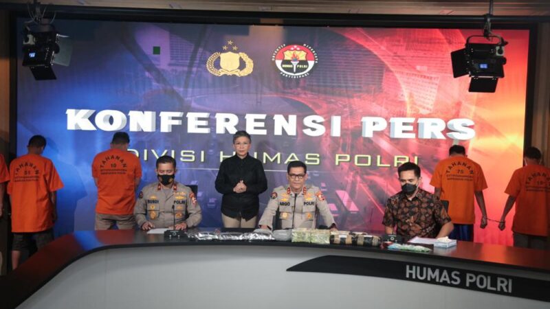 Mabes Polri Hadirkan Juru Bicara Isyarat untuk Kaum Difabel