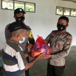 Polisi beri bantuan ke warga