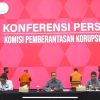 KPK Tahan Dua Tersangka Kasus Bantuan Beras di Kemensos