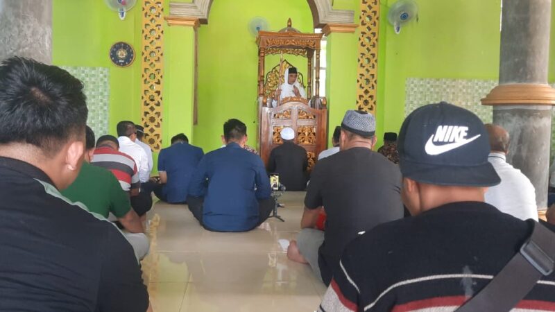 Ini 4 Pesan Rasulullah SAW yang Disampaikan Anwar Hafid saat Menjadi Khatib Jum’at di Bangkep