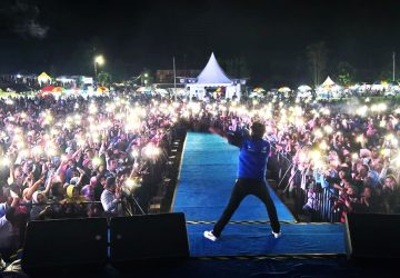 Deklarasi Pasangan Anwar-Reny di Sigi, Dimeriahkan Armada Band dan Antusiasme Warga