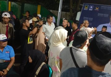 Ratusan Warga Serbu Sekretariat Pemenangan “Amanah Besar” Rayakan Kemenangan Hasil Quick Count