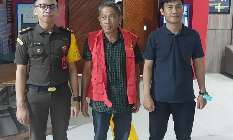 Kejati Sulteng Tahan PPTK Dinas PUPR Banggai Terkait Kasus Proyek Pengelolaan Air Limbah Rp 8,71 Miliar