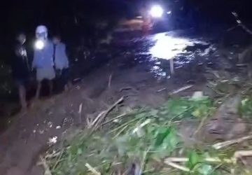 Longsor Tutup Ruas Tonggolobibi – Ogoamas, BPJN Sulteng Gerak Cepat Bersihkan Material