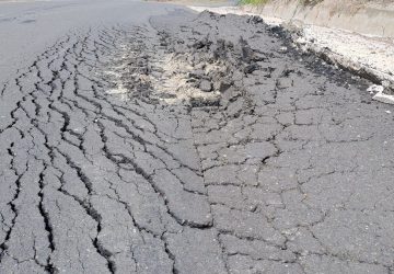 Badan Jalan Ambles, Ruas Bora–Pandere Sigi Dinilai Rawan Kecelakaan
