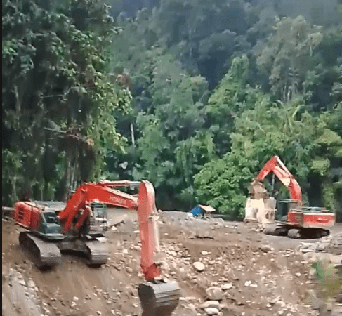 PETI Marak di Poso, Belasan Excavator Keruk Sungai dan Kawasan Hutan Lindung