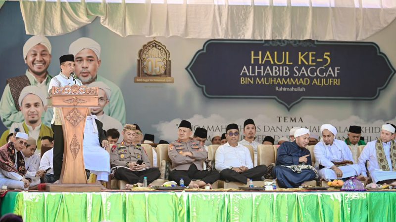 Ribuan Jamaah Hadiri Haul ke-5 Habib Saggaf, Gubernur Sulteng Ajak Jamaah Teladani Warisan Ilmu dan Lanjutkan Perjuangan